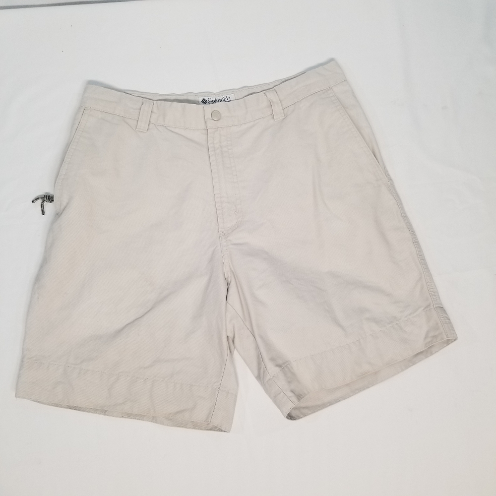 Columbia Sportswear Co. Mens Size 34 Shorts Flat Front Hidden Zip Pocket Tan